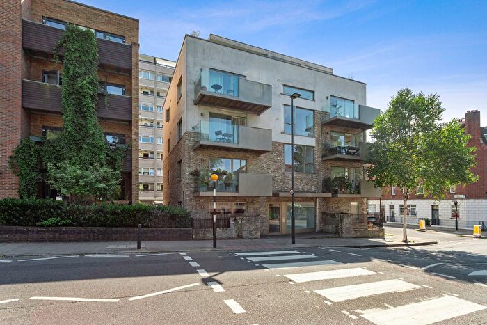 2 Bedroom Flat For Sale In Copenhagen Street, Islington, London, N1