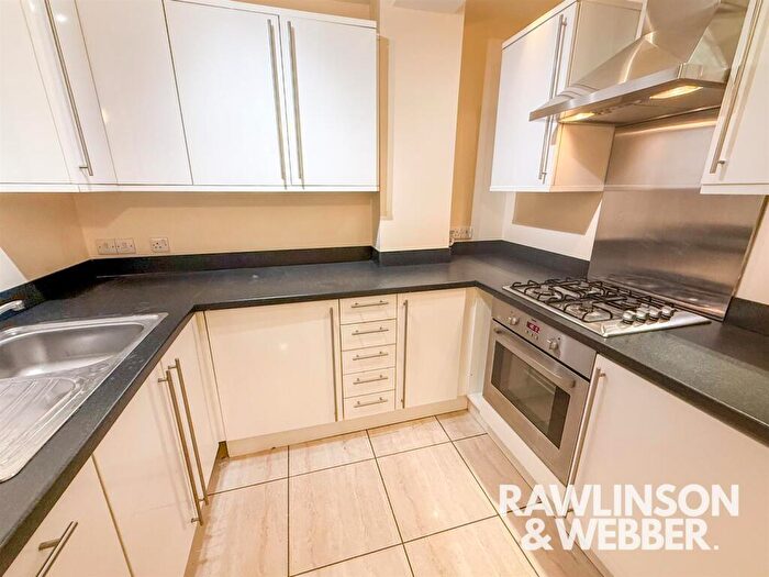 1 Bedroom Apartment To Rent In Walton Road, West Molesey, KT8