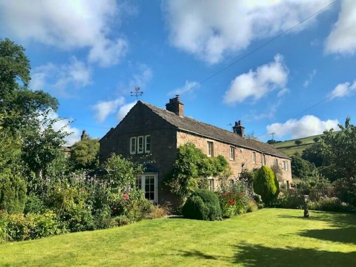 3 Bedroom Semi-Detached House For Sale In Colton Croft, Burnsall, BD23