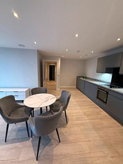 3 Bedroom Flat To Rent In Regent Plaza, Block B, Oldfield Road, Salford, M5