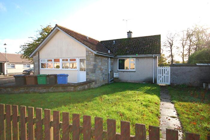 4 Bedroom Semi-Detached House To Rent In Plantation Row, Coaltown Of Wemyss, KY1