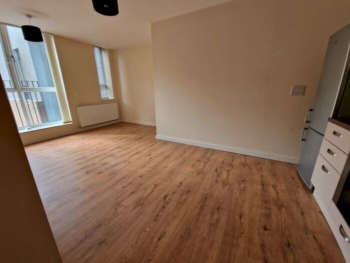2 Bedroom Apartment To Rent In Flat, Riverhill - London Road Maidstone, ME16