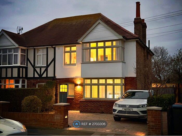 4 Bedroom Semi Detached House To Rent In Wellis Gardens, Margate, CT9