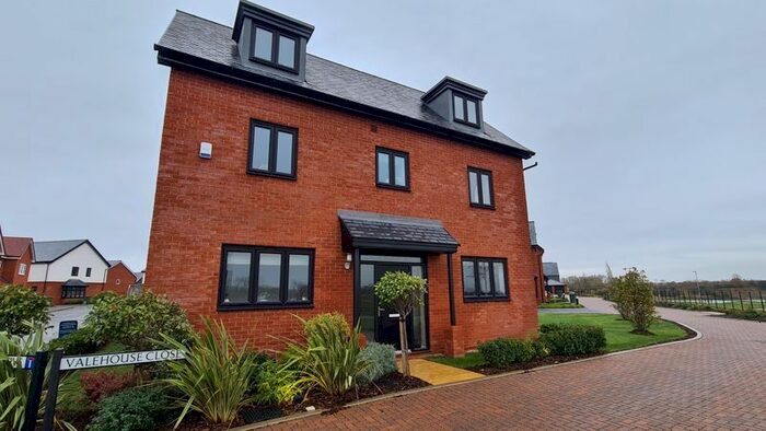 5 Bedroom Detached House To Rent In Valehouse Close, Peterborough PE7