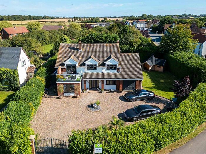 4 Bedroom Detached House For Sale In Main Street, Patrington Haven, HU12