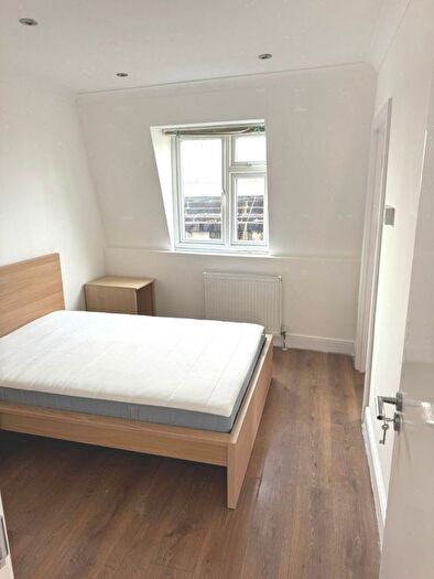 1 Bedroom Flat To Rent In The Broadway, Southall, UB1