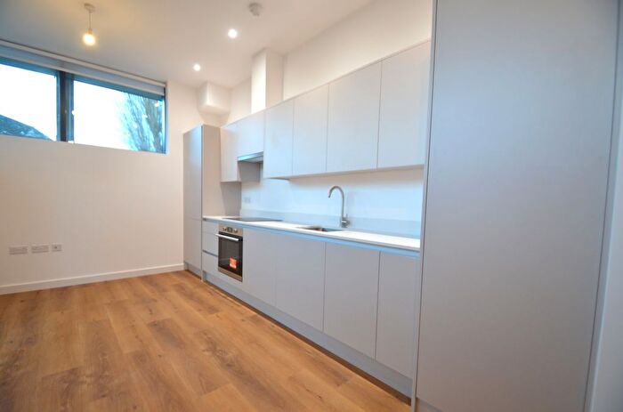 2 Bedroom Flat To Rent In Lakeside East, The Causeway, Staines-Upon-Thames, TW18