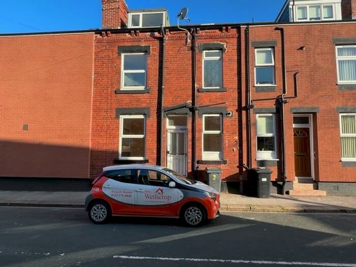2 Bedroom Terraced House To Rent In Cleveleys Terrace, Leeds, West Yorkshire, LS11