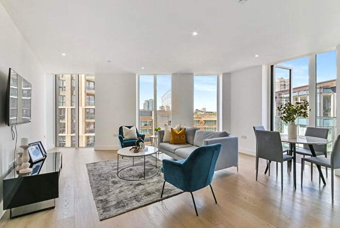 2 Bedroom Flat To Rent In Vaughan Way, London, E1W