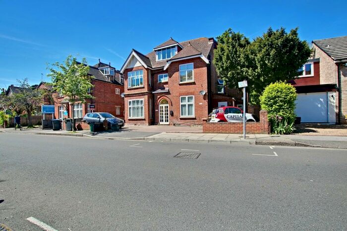 2 Bedroom Flat To Rent In Highland Road, Bromley, BR1