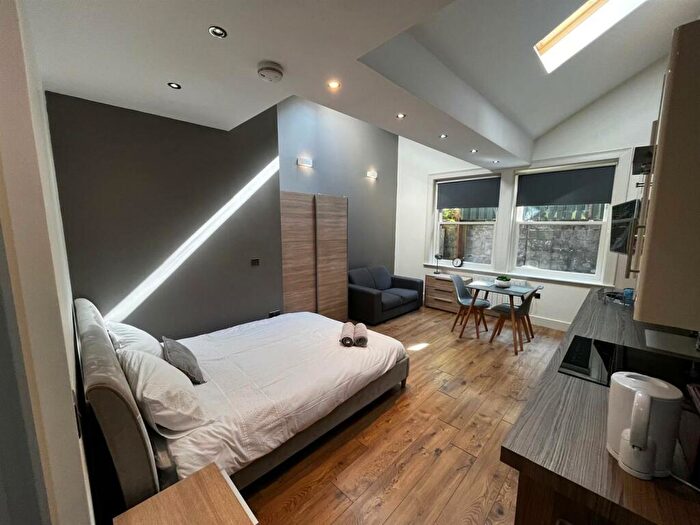 1 Bedroom Private Hall To Rent In St. Leonards Gate, Lancaster, LA1