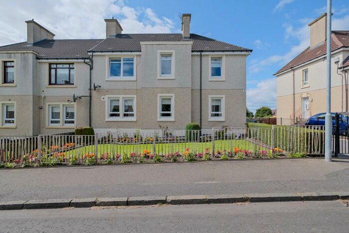 3 Bedroom Flat For Sale In Newbattle Avenue, Calderbank, North Lanarkshire, ML6