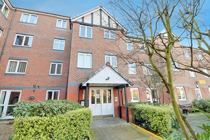 2 Bedroom Flat To Rent In Balmoral Road, Westcliff-On-Sea, SS0