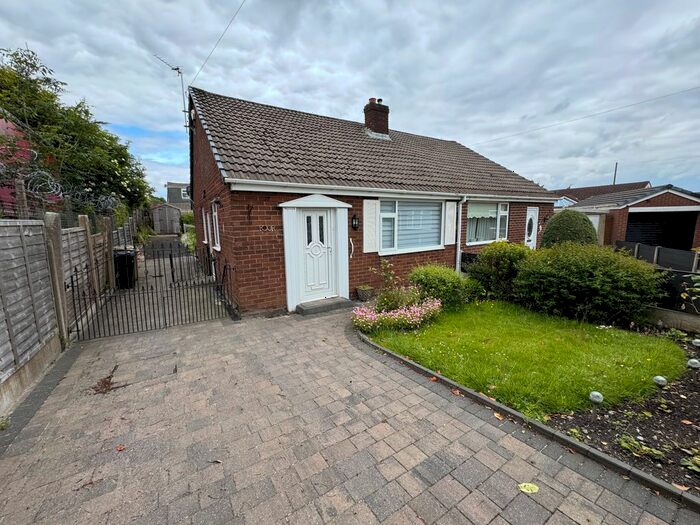 2 Bedroom Semi-Detached Bungalow To Rent In Oxford Road, Little Lever, Bolton, BL3