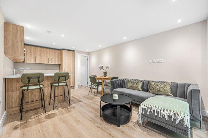 1 Bedroom Flat To Rent In Onega Gate, Surrey Quays, SE16