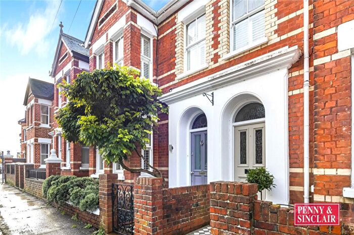 4 Bedroom Terraced House For Sale In Queen Street, RG9