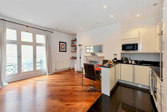 1 Bedroom Flat For Sale In Dunraven Street, Mayfair, W1K