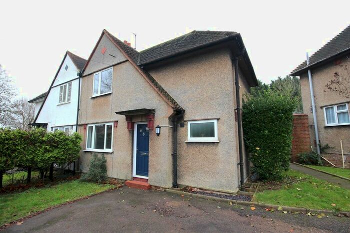 3 Bedroom Semi-Detached House To Rent In Mullway, Letchworth Garden City, SG6