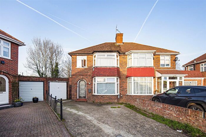 4 Bedroom Semi Detached House For Sale In Firs Drive, Cranford, Hounslow, TW5