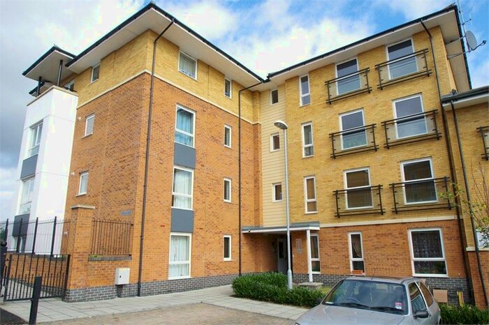 2 Bedroom Flat To Rent In Faraday Court, Franklin Avenue, Watford, WD18