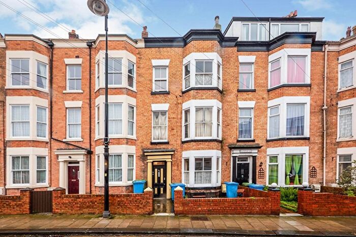 1 Bedroom Flat To Rent In Trafalgar Square, Scarborough, North Yorkshire, YO12