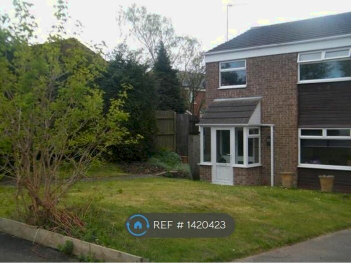 3 Bedroom End Of Terrace House To Rent In Byron Way, Catshill, Bromsgrove, B61