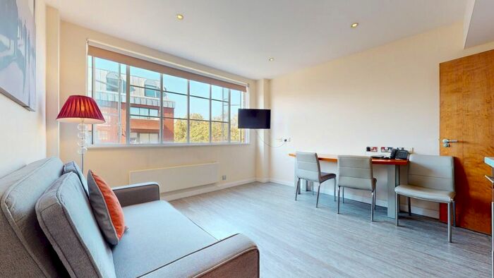 2 Bedroom Flat To Rent In Old Brompton Road, London, SW7