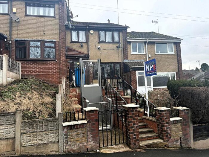 3 Bedroom Town House For Sale In Culcheth Lane, Manchester, M40