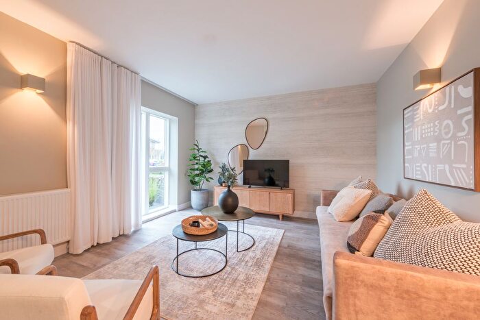 3 Bedroom Mews To Rent In Wheatley Carr, Nelson, BB9