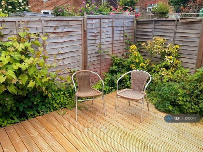 2 Bedroom Flat To Rent In Muswell Hill, London, N10