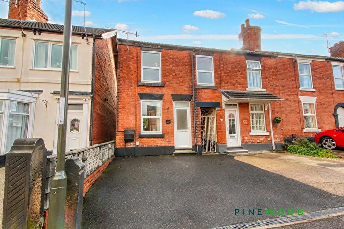 3 Bedroom End Of Terrace House To Rent In Queen Street, Saltergate, Chesterfield, Derbyshire, S40