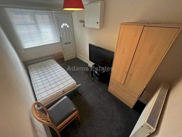 1 Bedroom Studio To Rent In St Peters Road, Reading, RG6