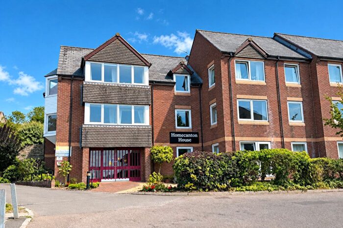 2 Bedroom Flat For Sale In Carrington Way, Wincanton, Somerset, BA9