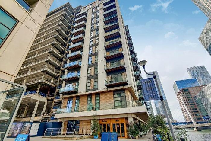 2 Bedroom Flat For Sale In Discovery Dock Apartments West, South Quay Square, London, E14