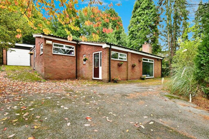 4 Bedroom Bungalow For Sale In Middlewood Road, High Lane, Stockport, Cheshire, SK6
