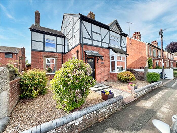 4 Bedroom Detached House For Sale In Fairfield Road, Blandford Forum, Dorset, DT11