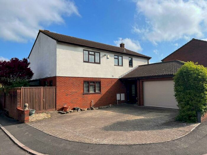 4 Bedroom Detached House For Sale In Banwell Close, Keynsham, Bristol, BS31