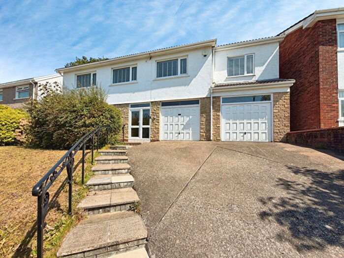3 Bedroom Detached House For Sale In Fairwood Drive, Baglan, Port Talbot, SA12