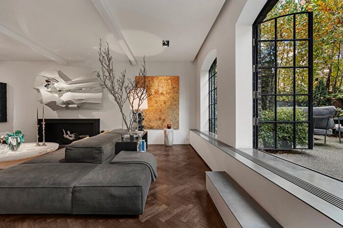 1 Bedroom Warehouse For Sale In Warner Street, Clerkenwell, London, EC1R