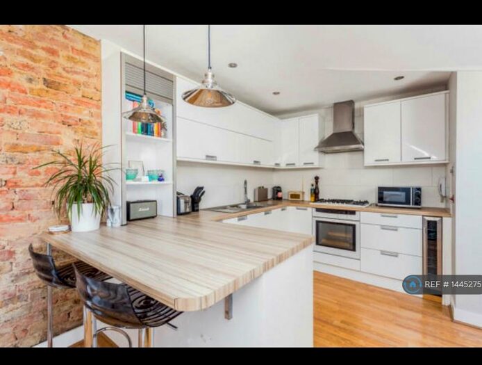 1 Bedroom Flat To Rent In Kingston Hill, Kingston Upon Thames, KT2