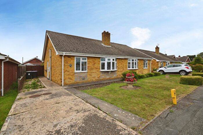 2 Bedroom Semi-Detached Bungalow For Sale In Goodwin Drive, Hogsthorpe, PE24