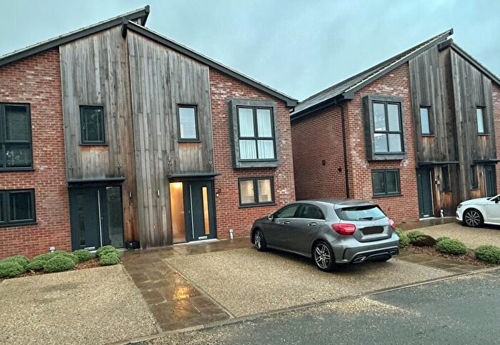 2 Bedroom Semi-Detached House To Rent In Mapleton Gardens, Ipswich, Suffolk, IP4