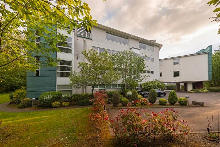 2 Bedroom Apartment For Sale In Gibson Drive, Kings Hill, ME19