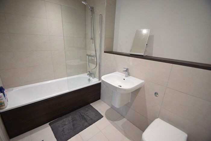 2 Bedroom Flat To Rent In Downtown, Woden Street, Salford, M5