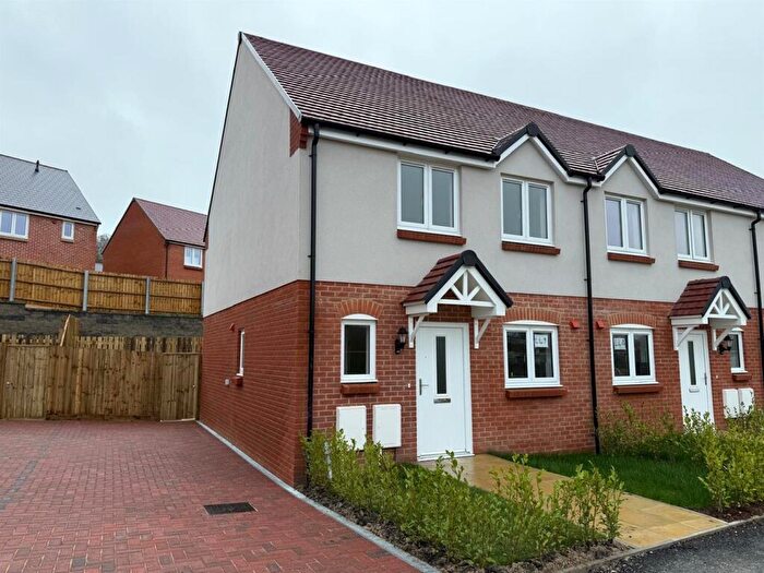 2 Bedroom End Of Terrace House For Sale In Stable Lane, Weymouth, DT4