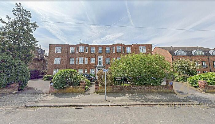 2 Bedroom Flat To Rent In Richmond Road, London, SW20