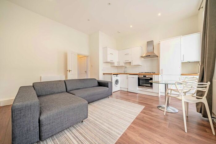1 Bedroom Flat To Rent In Winchester Street, London, SW1V