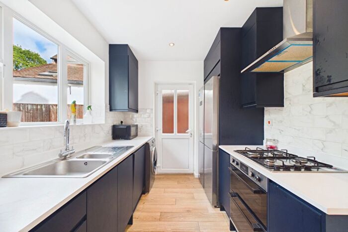 3 Bedroom Detached House To Rent In Radstock Lane, Earley, Reading, Berkshire, RG6