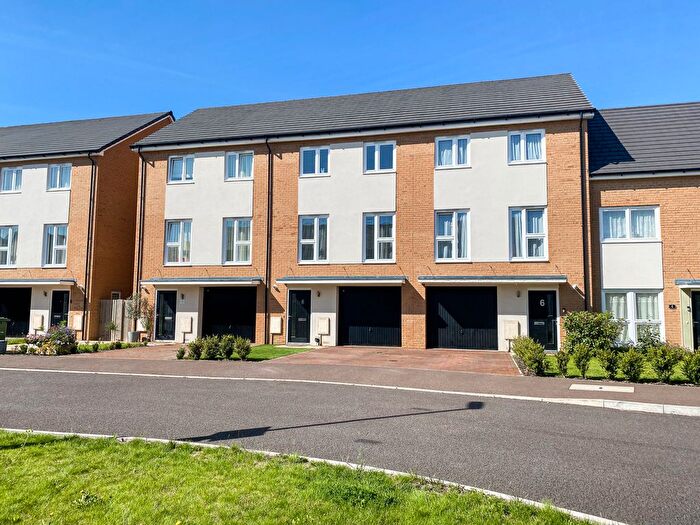 4 Bedroom Town House To Rent In Chapman Avenue, Peterborough, PE3