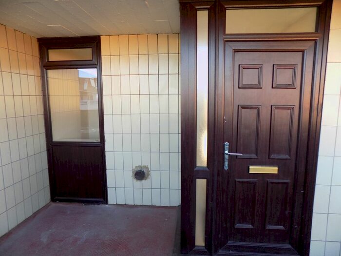 2 Bedroom Flat To Rent In Collingwood Court, Sulgrave, Washington, NE37